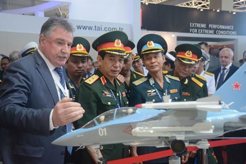 គណៈប្រតិភូយោធាវៀតណាម បានអញ្ជើញចូលរួម បណ្ដាសកម្មភាពយ៉ាងសកម្មនៅ LIMA ២០១៧